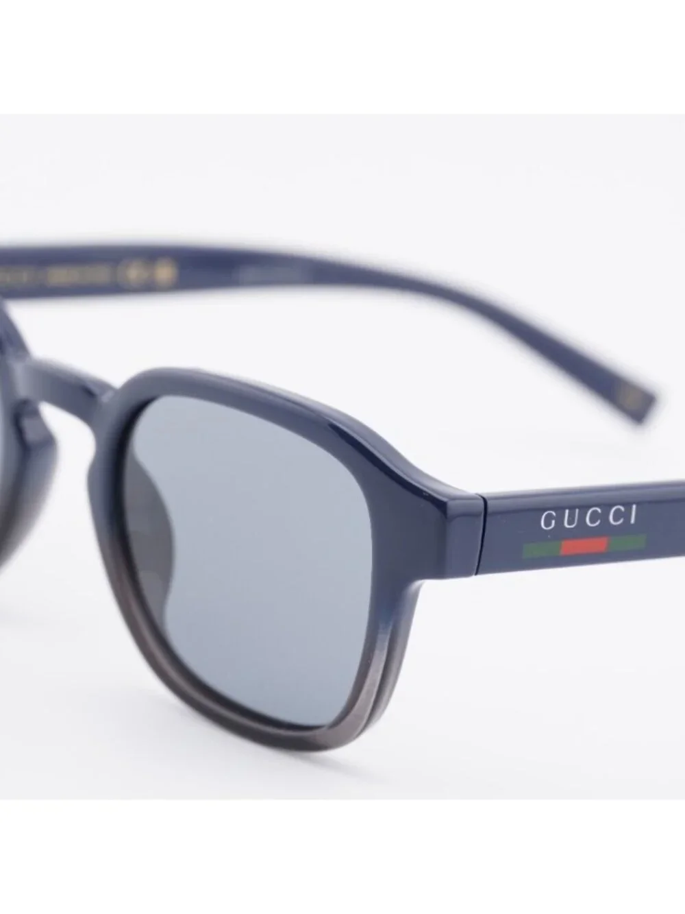 Gucci GG2106S 004 Sunglasses Blue to Grey Gradient Square Frame, Smoke Lenses